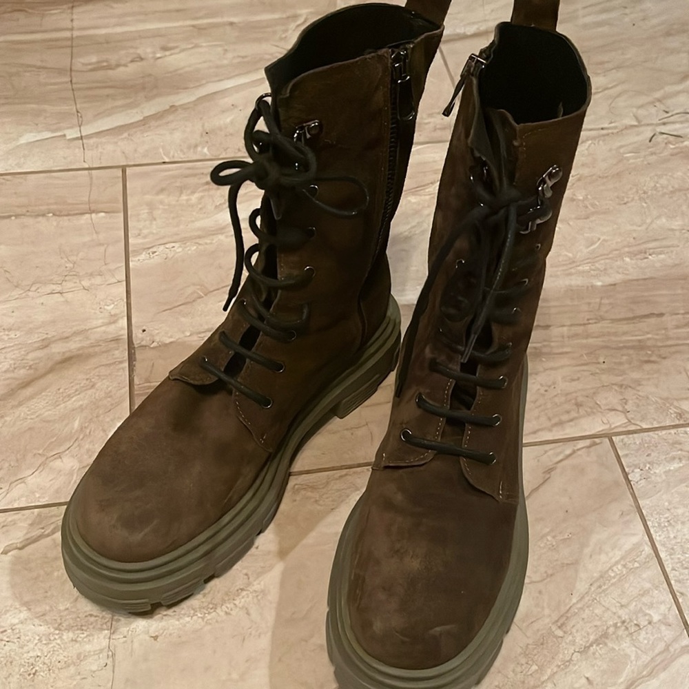 la Pepite Italy Combat Suede Military Green Boots 37 US 7.. Dr. Martens
